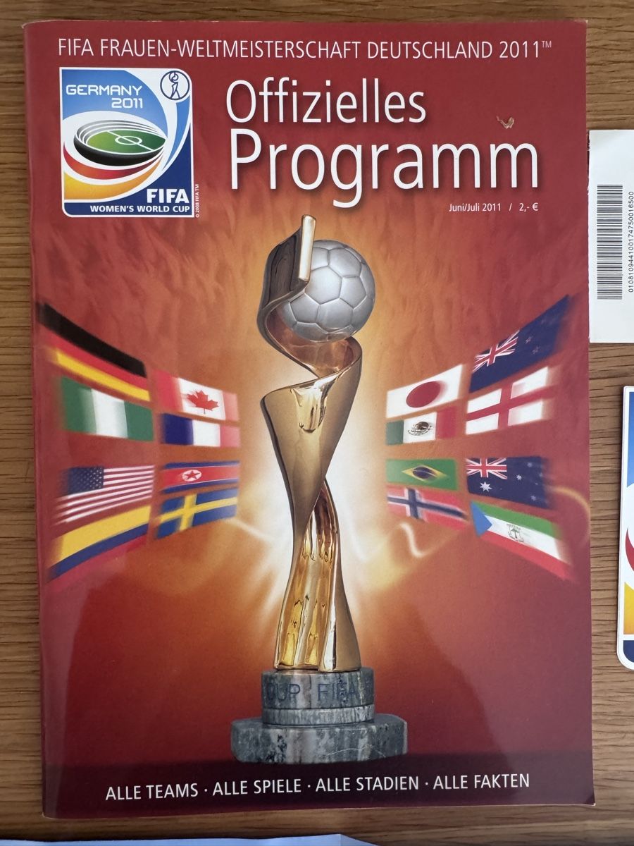 Panini Album: Panini Frauen WM 2011 Sammlung – Usato da Emmen venduto da Panininho 3
