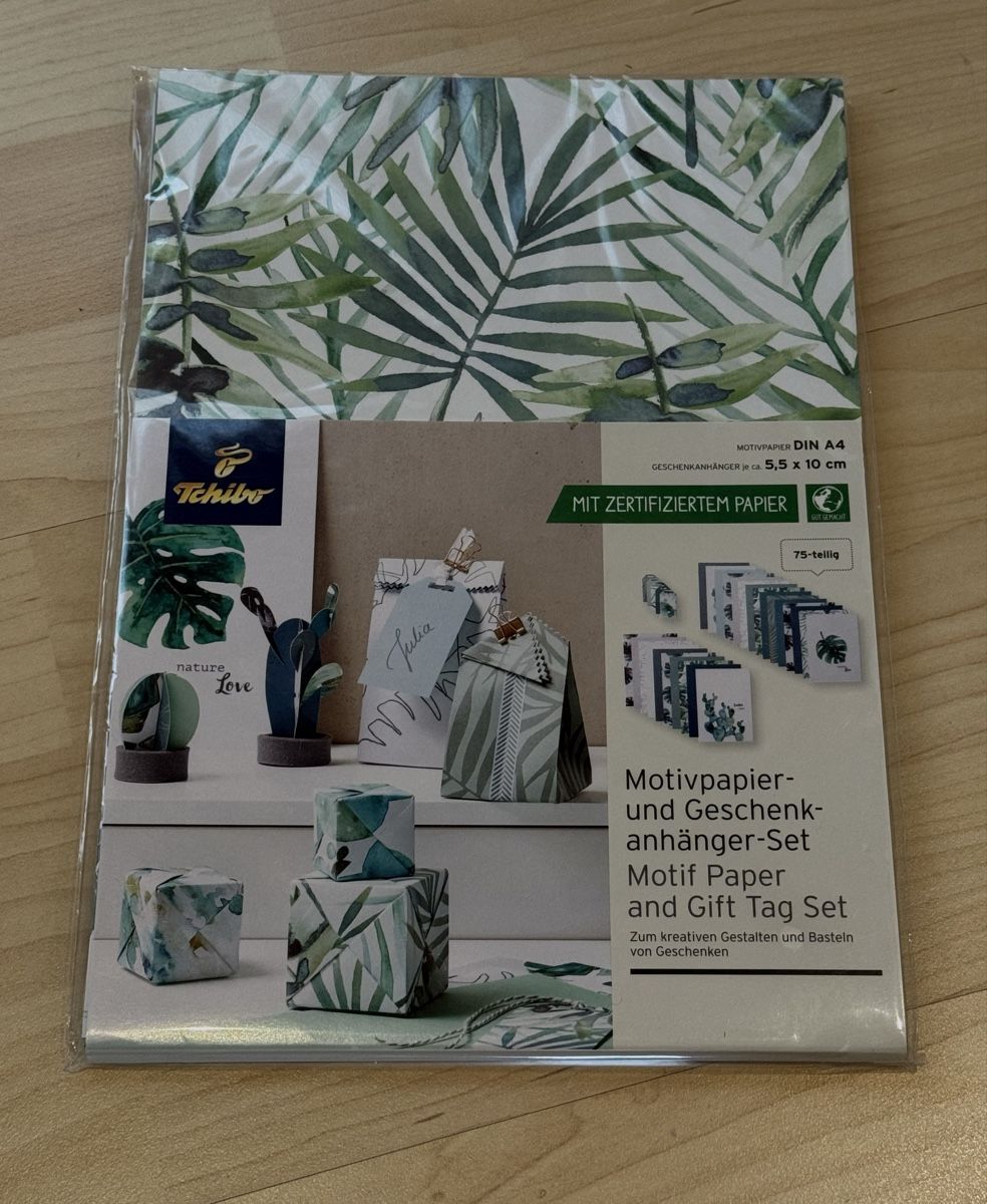 Papiere: Tchibo Geschenkpapier-Set, Bastelset - neu! – Neu und originalverpackt aus Tuggen von jess_gls06