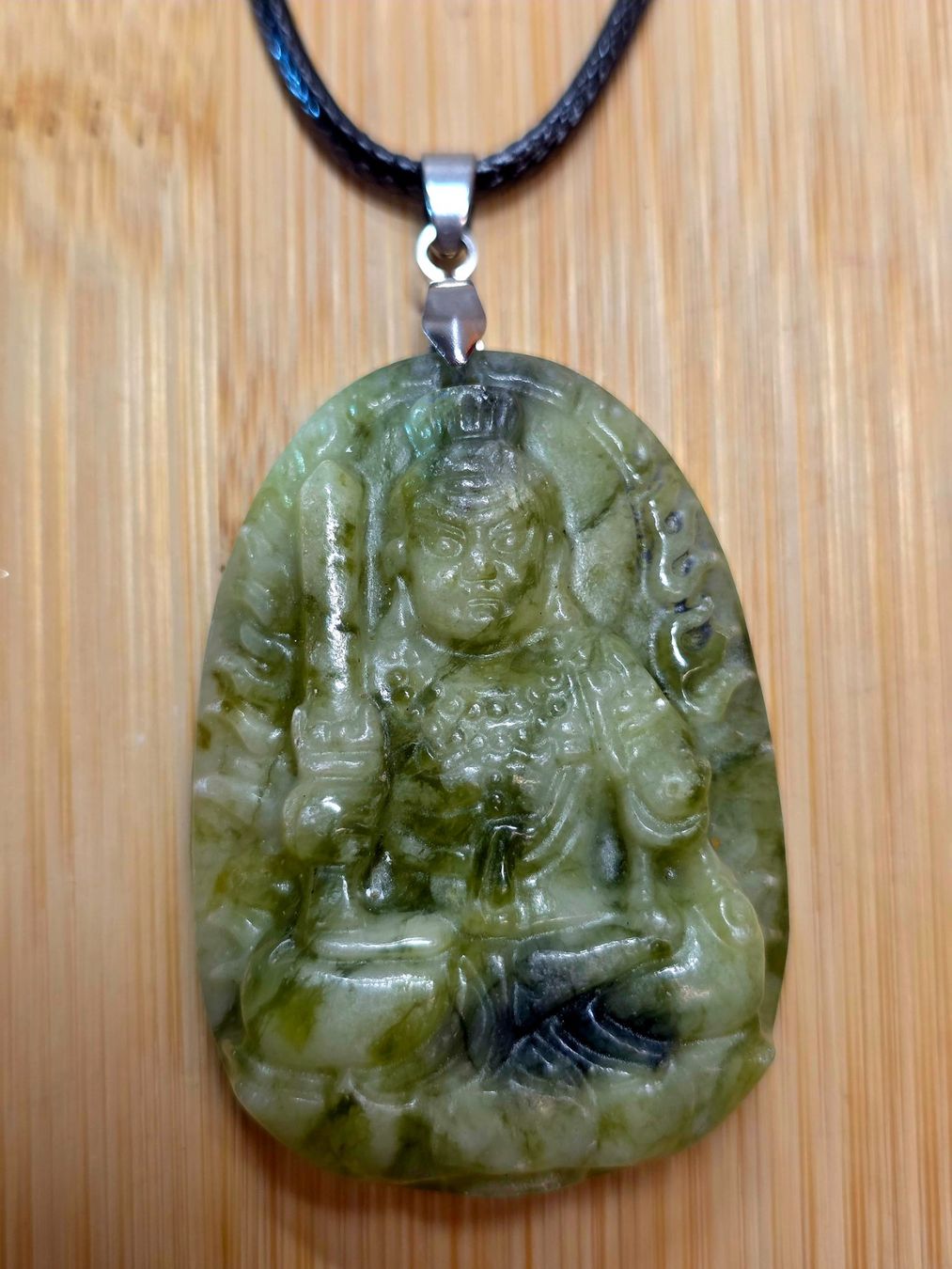 Minerali & Pietre curative: Grüne Jade Acala Anhänger D – Nuovo e nell'imballaggio originale da Matzingen venduto da Shay_Crystalz 1