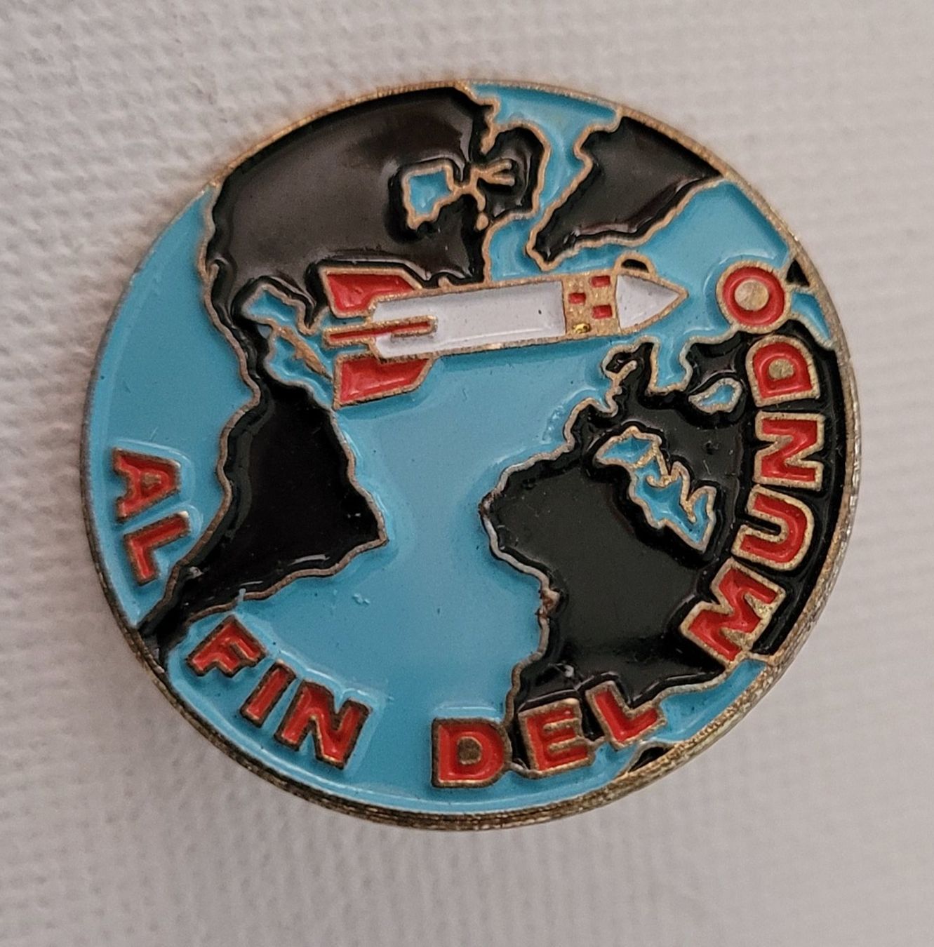 Placchette & Badge: AL FIN DEL MUNDO – Usato da Neftenbach venduto da Mador6