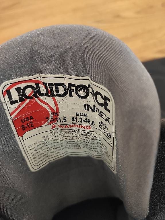 Surfboards & Schwimmbrette: Wakeboard Liquid Force 134 – Gebraucht aus Bönigen von muele92 2