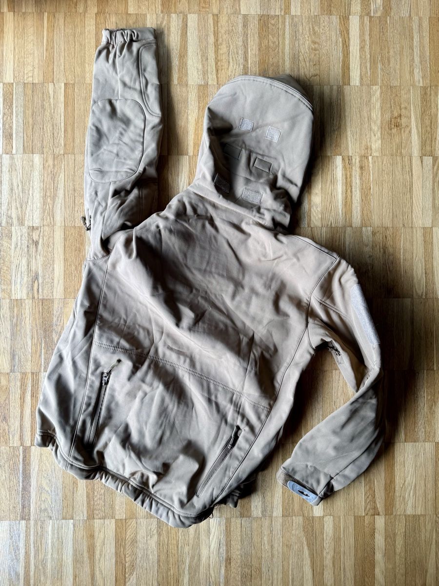 Jacken: Veste soft shell armée taille S  – Neu (gemäss Beschreibung) aus Moutier von CaatSerra 1