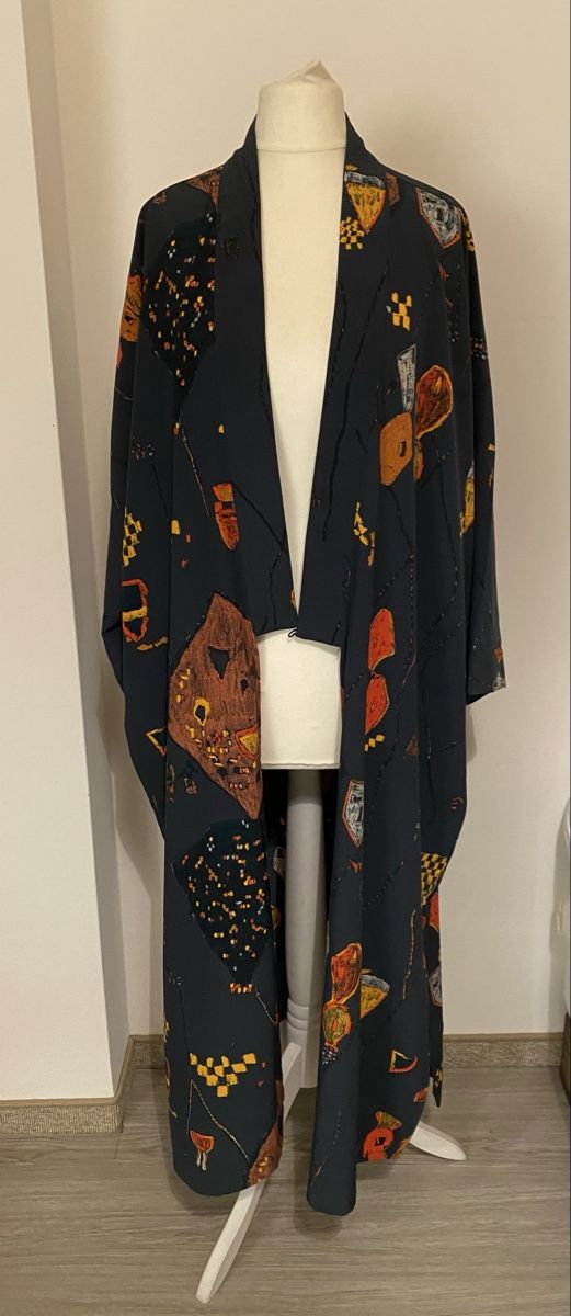Arte internazionale: Kimono Weekday bedruckt Grösse S 100% Polyester – Usato da Gossau SG venduto da MRS13