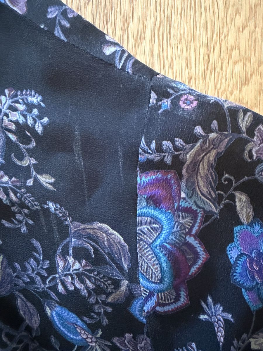Internationale Kunst: Kimono mit Blumenmuster Grösse M von Globus – Gebraucht aus Luzern von La_sfinge 3
