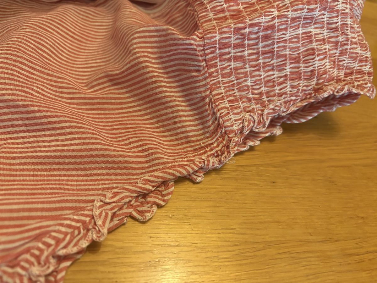 Massimo Dutti T-shirts: T shirt Massimo Dutti taille S – D'occasion à Attalens par Skorpionica 4