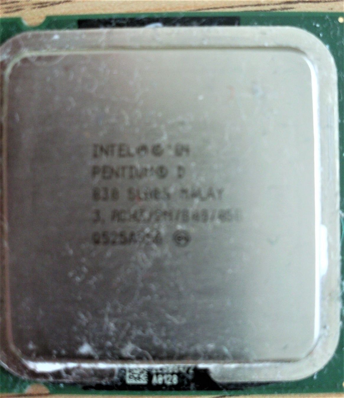 Intel Elektronikbauteile: 3GHz Intel Pentium D Prozessor – Gebraucht aus Berikon von m1l3n