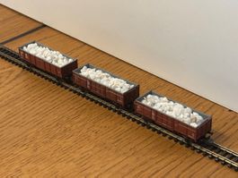 e1812: Drei Güterwagen, beladen (Spur N)