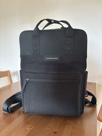 Kapten & Son Rucksack schwarz guter Zustand