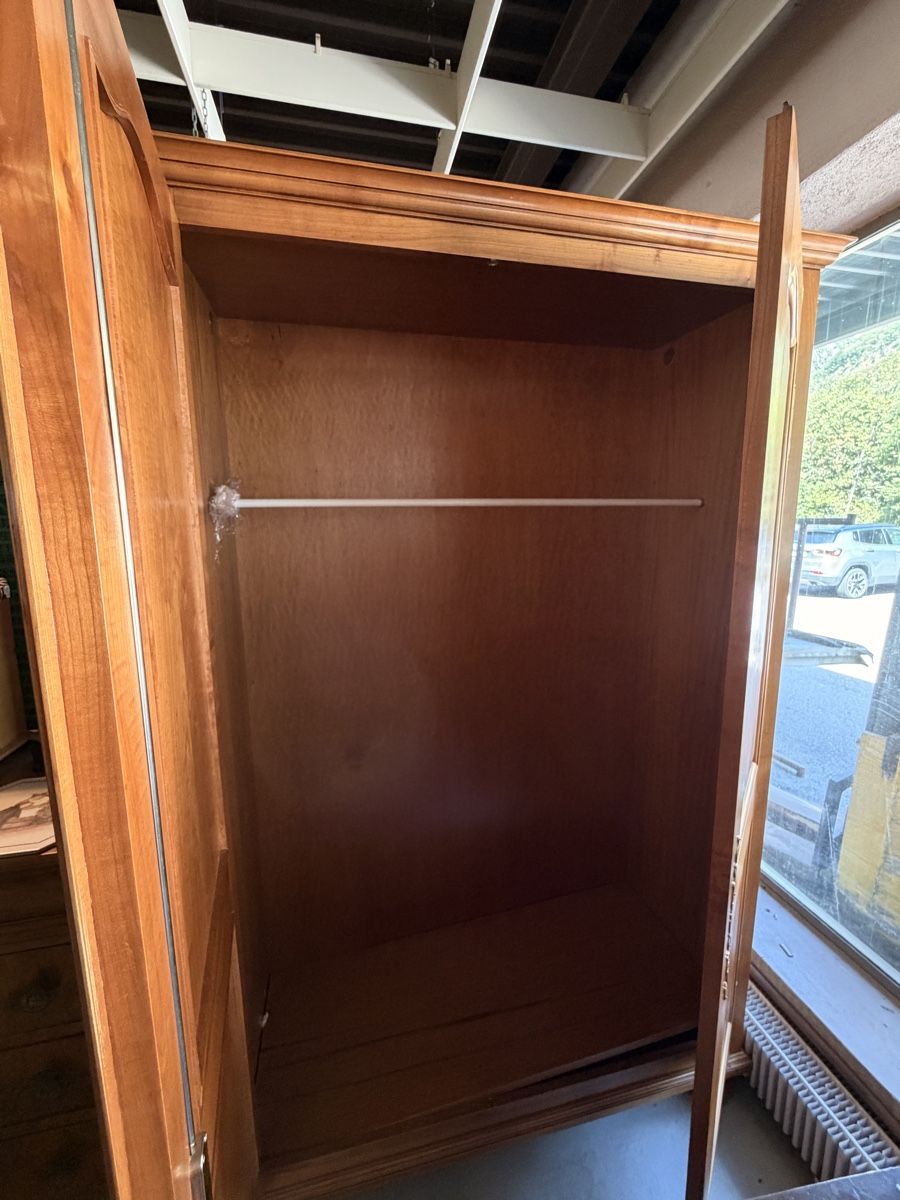 Armadi: armoire penderie en bois  – Usato da St-Maurice venduto da antikdestok 1