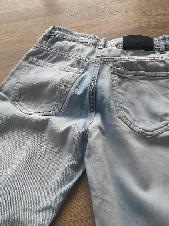 Pantalons: Jeanshose Gr 140 – D'occasion à Buochs par DODGEO11 1