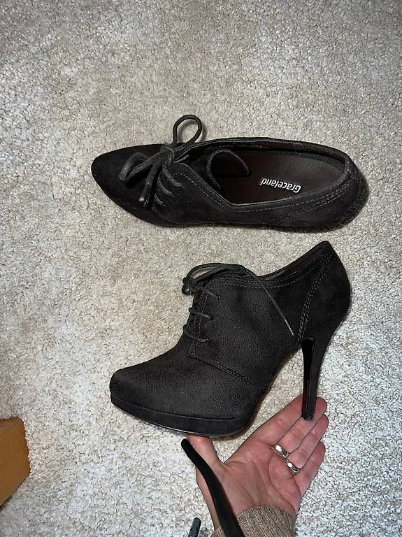 Damenschuhe: Ankle Boots rotbraun Gr 37 Absatzschuhe – Gebraucht aus Berg TG von LilBobaa