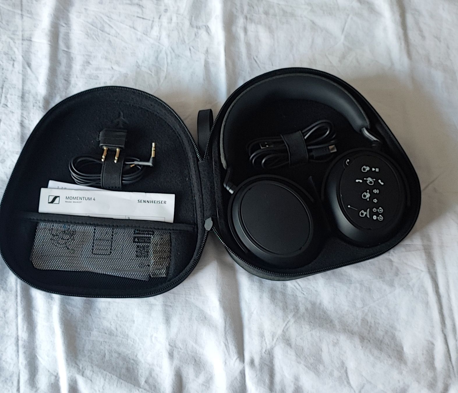 Sennheiser Kopfhörer: SENNHEISER Momentum 4 Wireless  Kopfhörer Over-ear – Gebraucht aus Zollikofen von zar_j67f 1