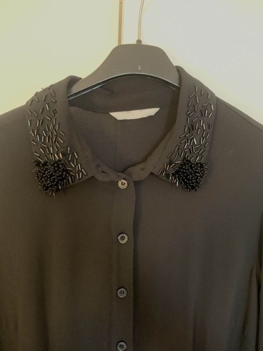 H&M Vestiti: Schwarzes Kleid mit Perlenkragen Gr. 38 – Nuovo (secondo la descrizione) da Solothurn venduto da amelie.br 3