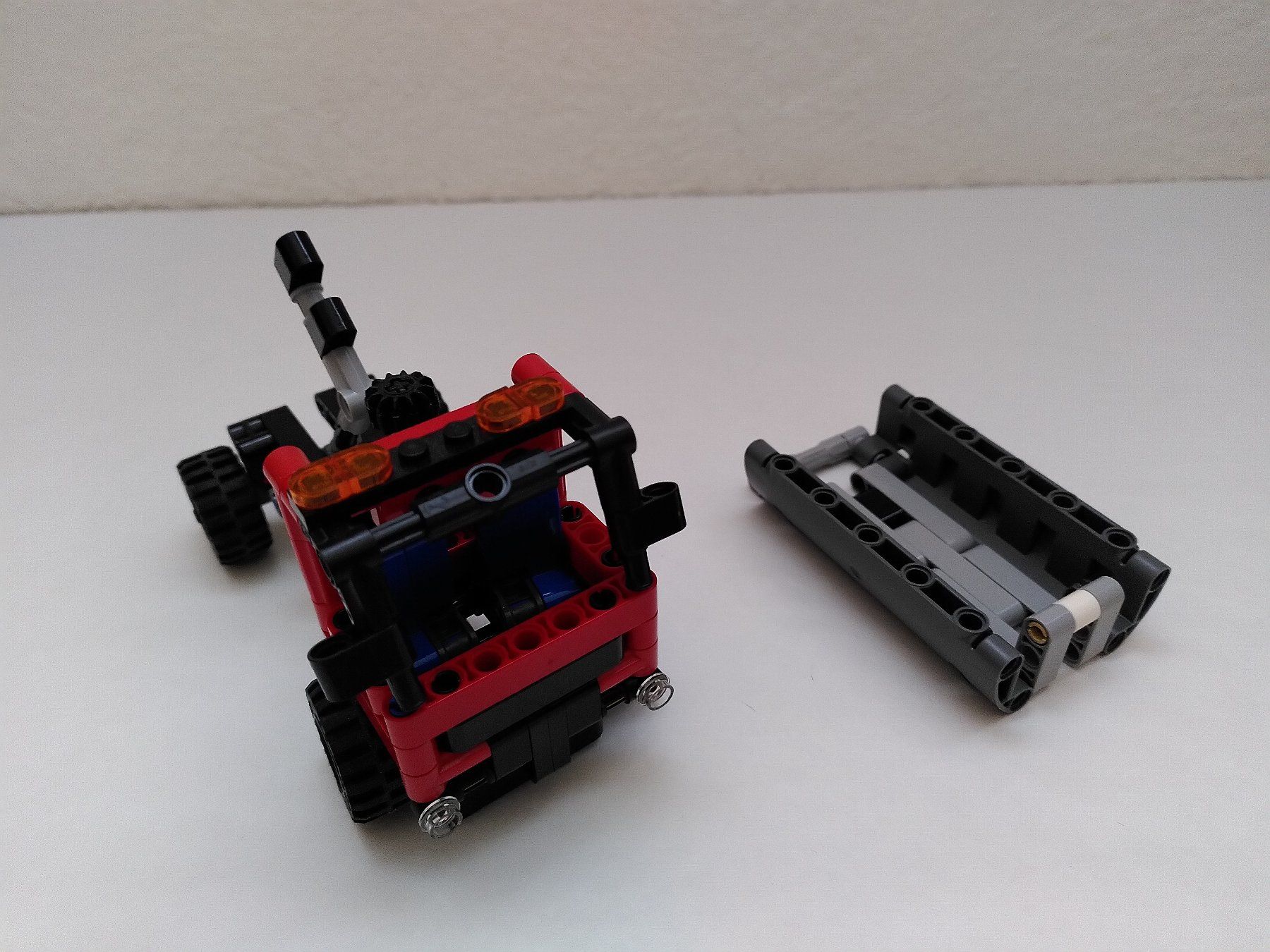 Lego Spielzeuge: LEGO TECHNIC: Set 42084_Hook Loader – Gebraucht aus Zuchwil von Biber413 3