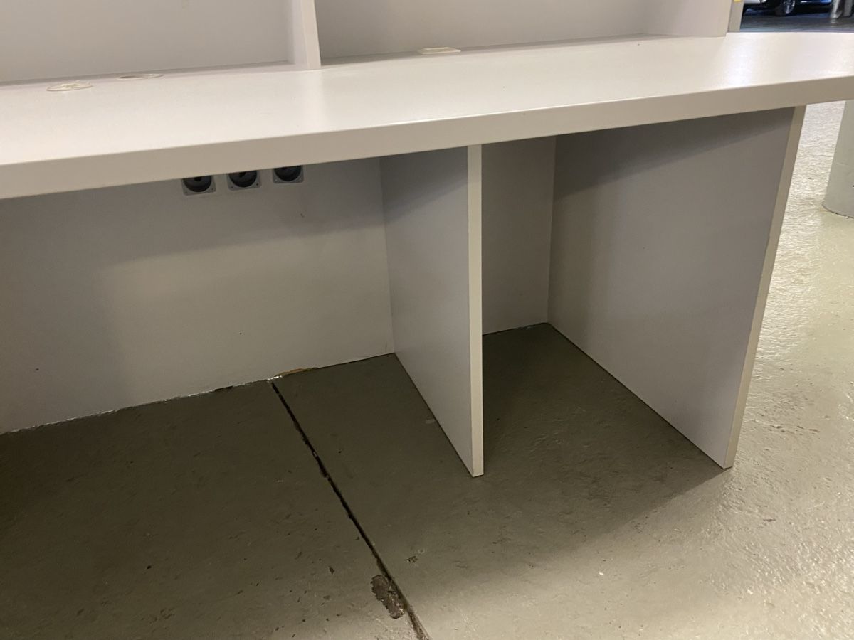 Allestimento di negozi e stand fieristici: Empfangsbüro / Arbeitsplatz – Usato da Hägglingen venduto da Karin0802 7