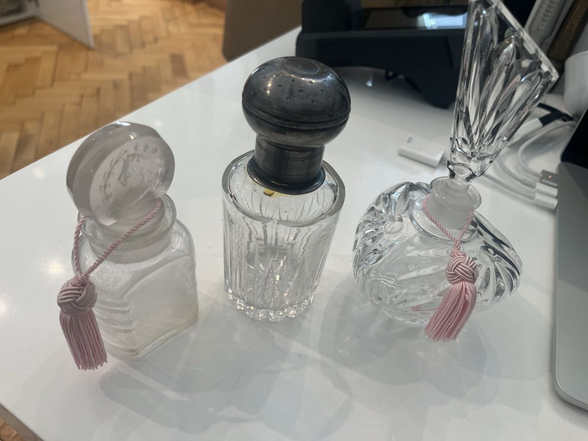 Flacons: 3 antike Parfum Flakon Kristall – D'occasion à Zürich par Starstone