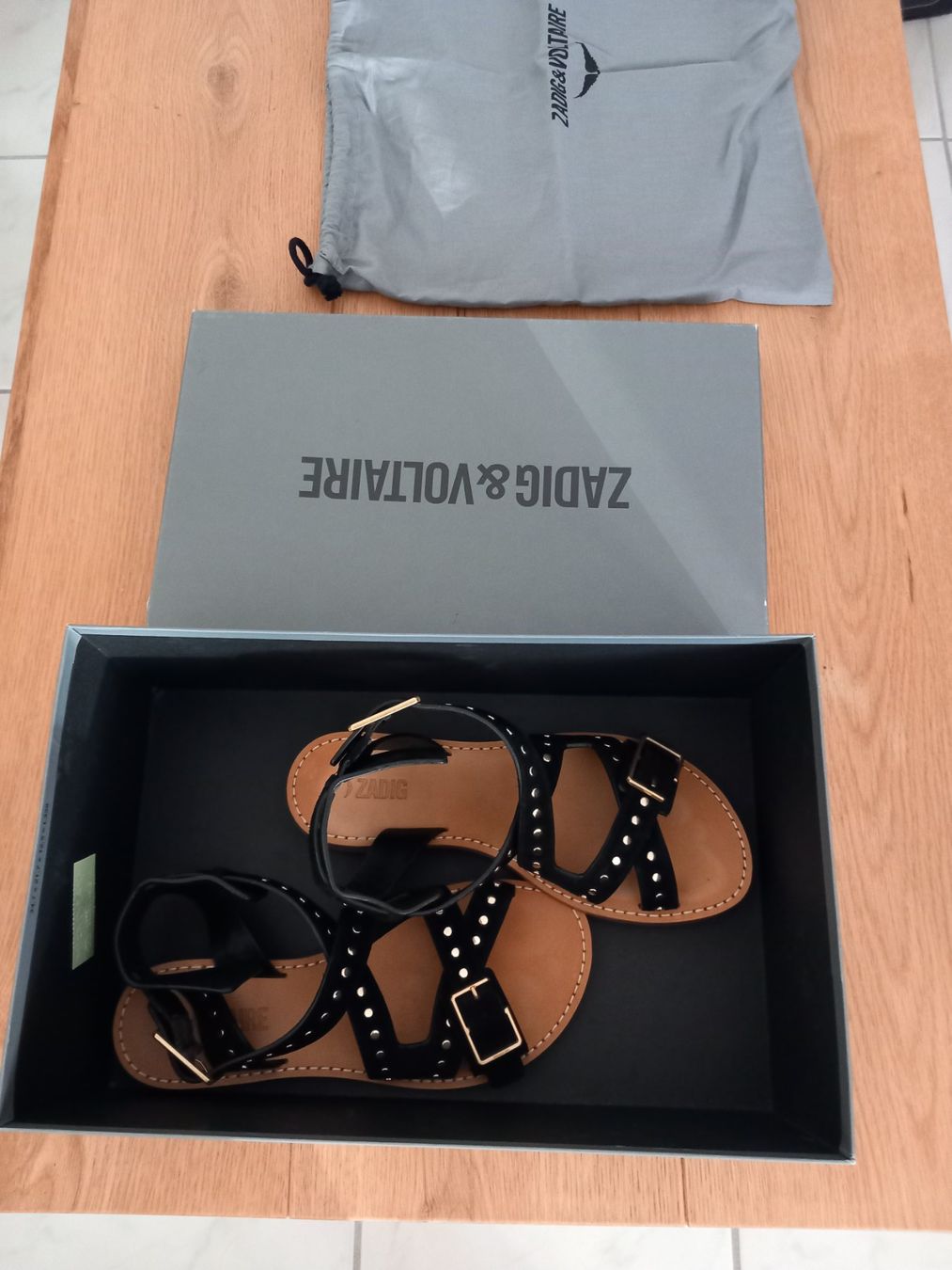 Zadig & Voltaire Damenschuhe: Zadig&Voltaire Sandale Grösse 37 – Neu und originalverpackt aus Givisiez von Reiffel 1