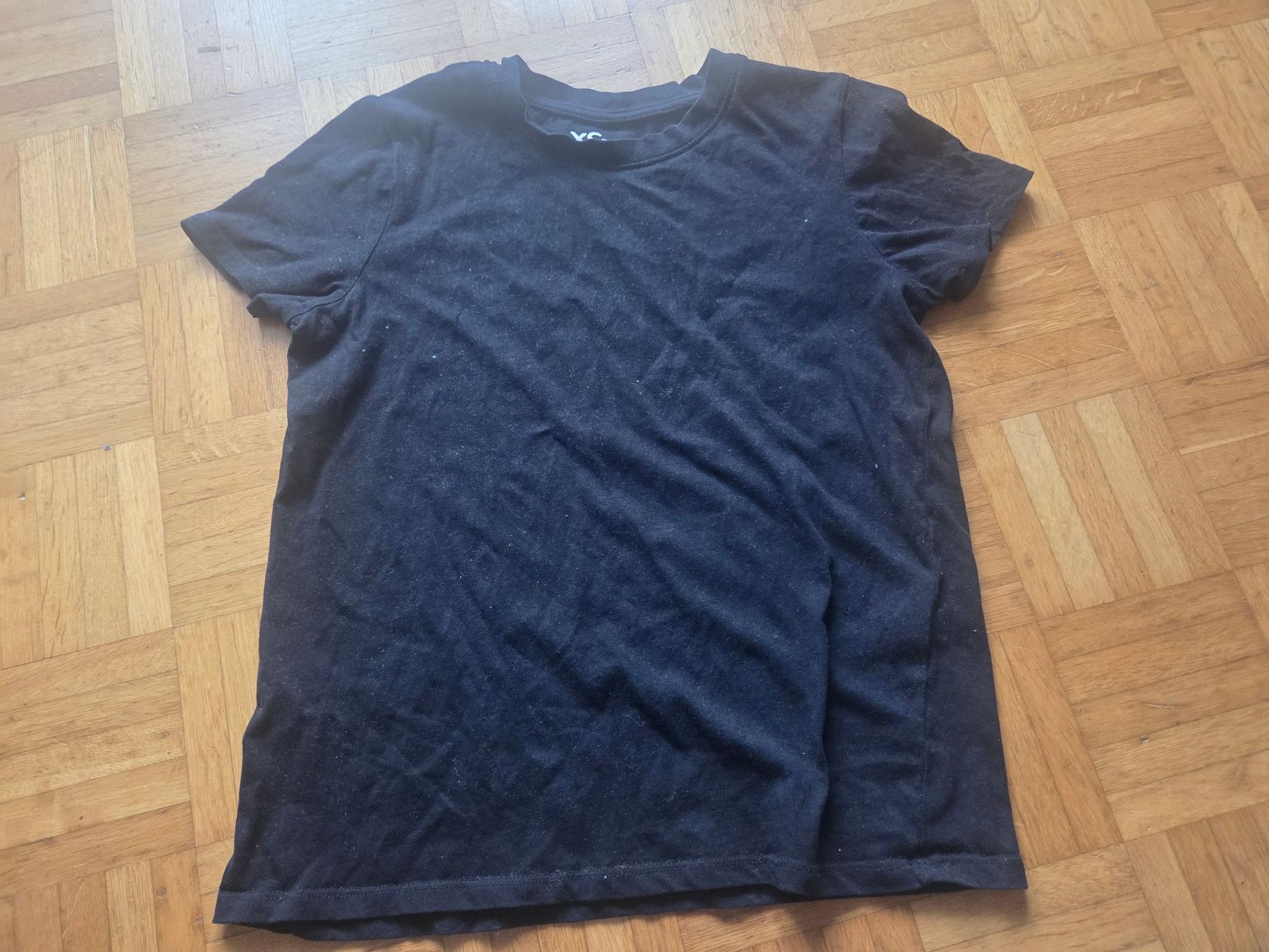 Lotti & Set di vestiti: Kleid, Pullover und T-Shirt Gr. XS – Usato da Basel venduto da grandfamily 2