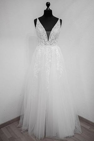  Traumhaftes Wicky Brautkleid Grösse 38  NEU & UNGETRAGEN 