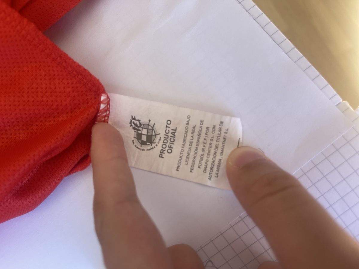 Canottiere & Pantaloni: Spanien Fussball Trikot RFEF  – Usato da Biel/Bienne venduto da sof_yx5y 3