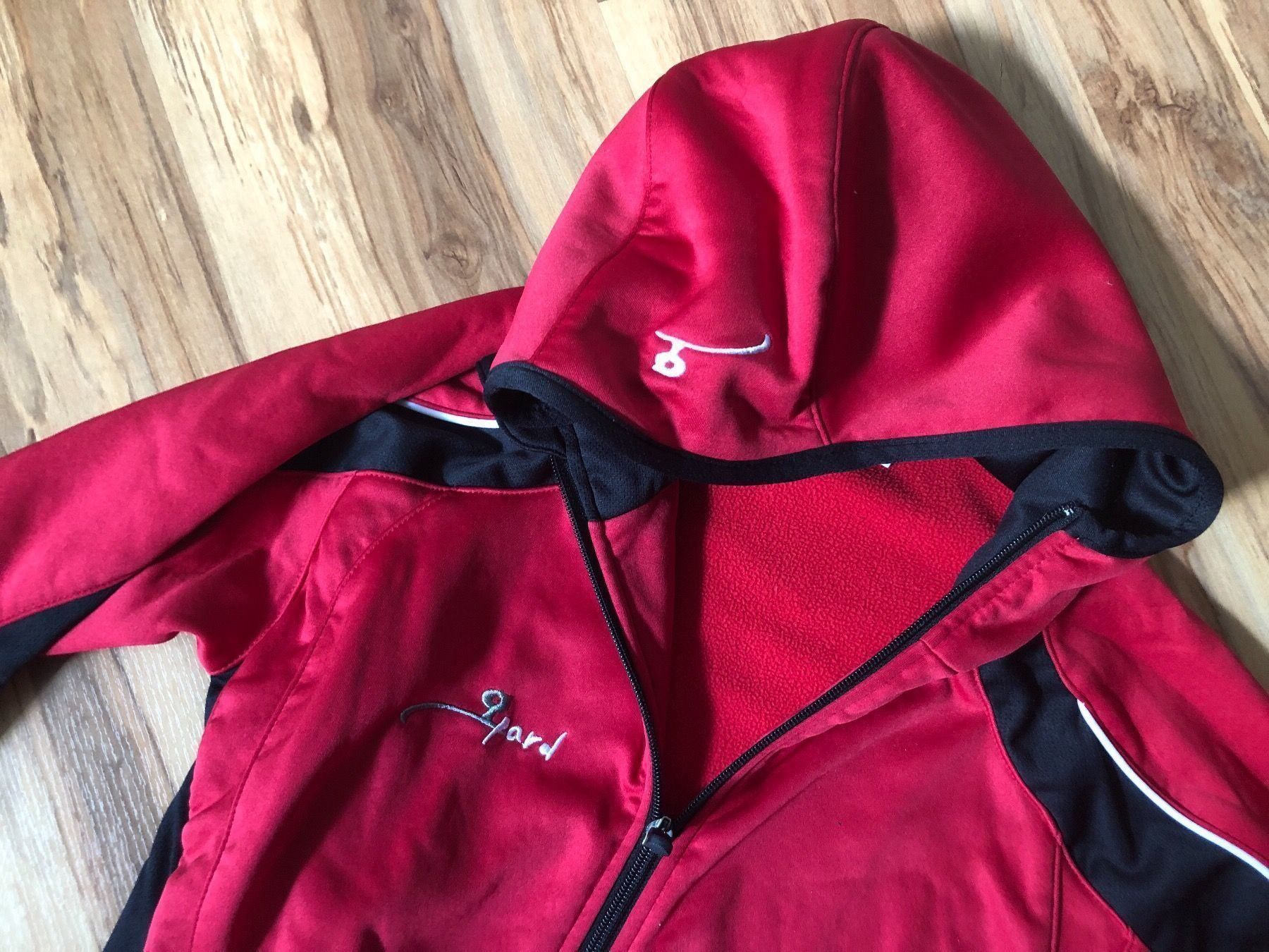 Giacche & Cappotti: Trainerjacke Gpard rot 152 – Usato da Neftenbach venduto da Anba78 1