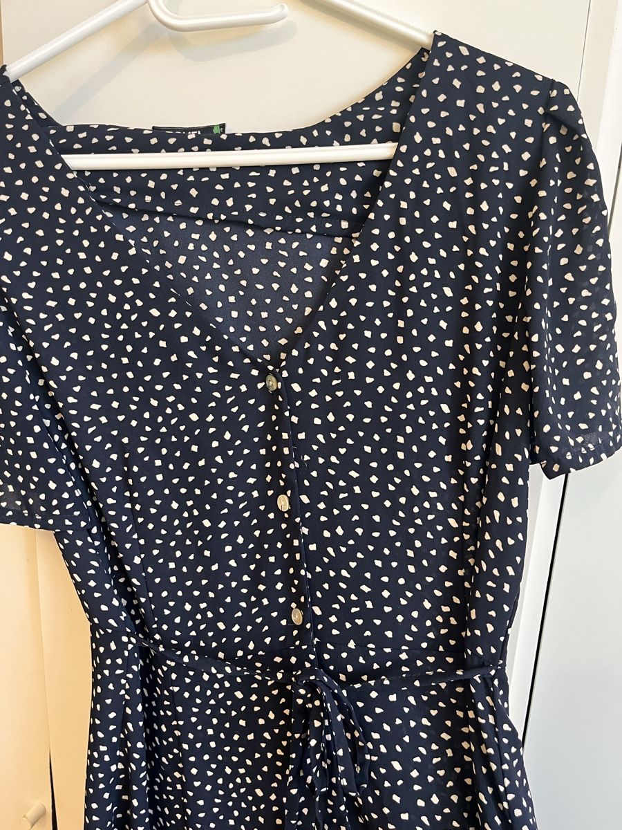 Only Vestiti: Sommerkleid gepunktet – Usato da Zürich venduto da cam_yq7r 2