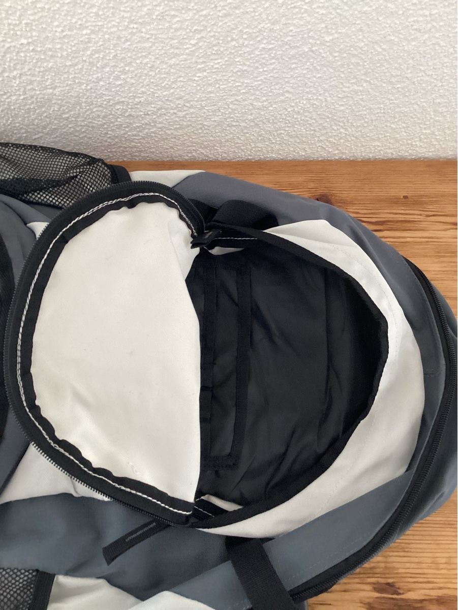 Zaini: Rucksack mit diversen Innen und Aussentaschen – Nuovo (secondo la descrizione) da Wassen UR venduto da SABDOM 4