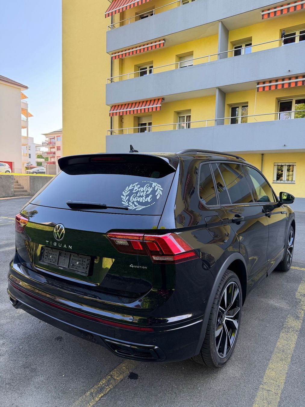 VW Automobili: VW Tiguan 2.0 TSI / R-Line – Usato da Ecublens VD venduto da Dzulli_777 4