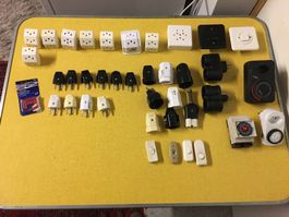 Konvolut Stecker, Adapter, Zeitschaltuhren & Mehr