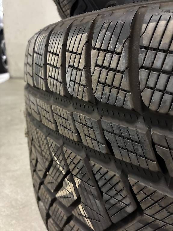 Sonstiges Schreiben & Zeichnen: Winterreifen Pirelli 325 35 22 – Gebraucht aus Neuenhof von Gt5.Performance_ 1