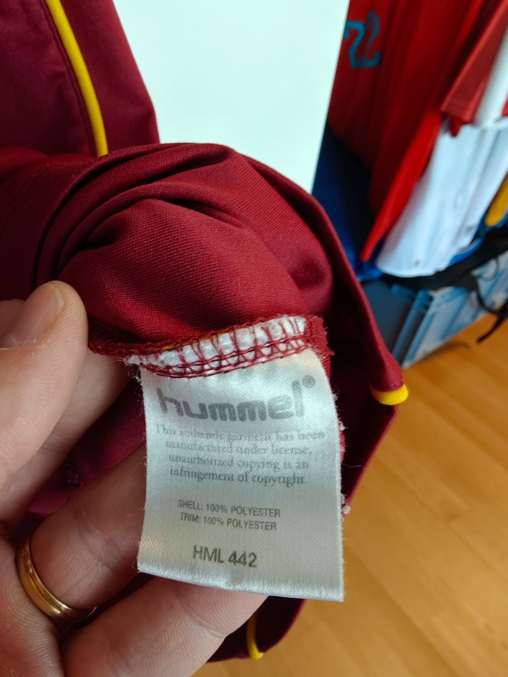 Hummel Leibchen & Hosen: Aston Villa Home 04/05 Hummel L – Gebraucht aus Konolfingen von Spoera 2