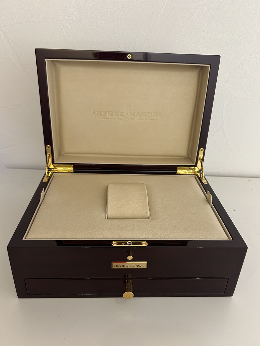 Scatole porta orologi: Uhrenbox von Ulysse Nardin – Nuovo (secondo la descrizione) da Zermatt venduto da bonnyjoy 2