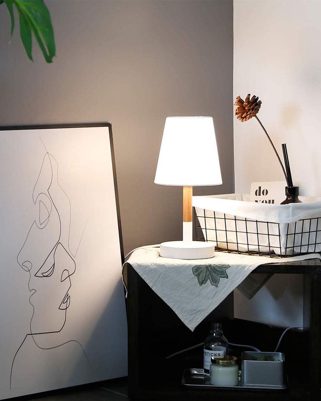 Lampade: 2er Set LED Nachttischlampe aus Holz – Nuovo e nell'imballaggio originale da Nuglar venduto da SaleRitter 1