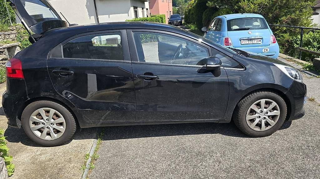 Kia Automobili: Vendo Kia Rio 1.4 CVVT – Usato da Taverne venduto da gia_phh8 2