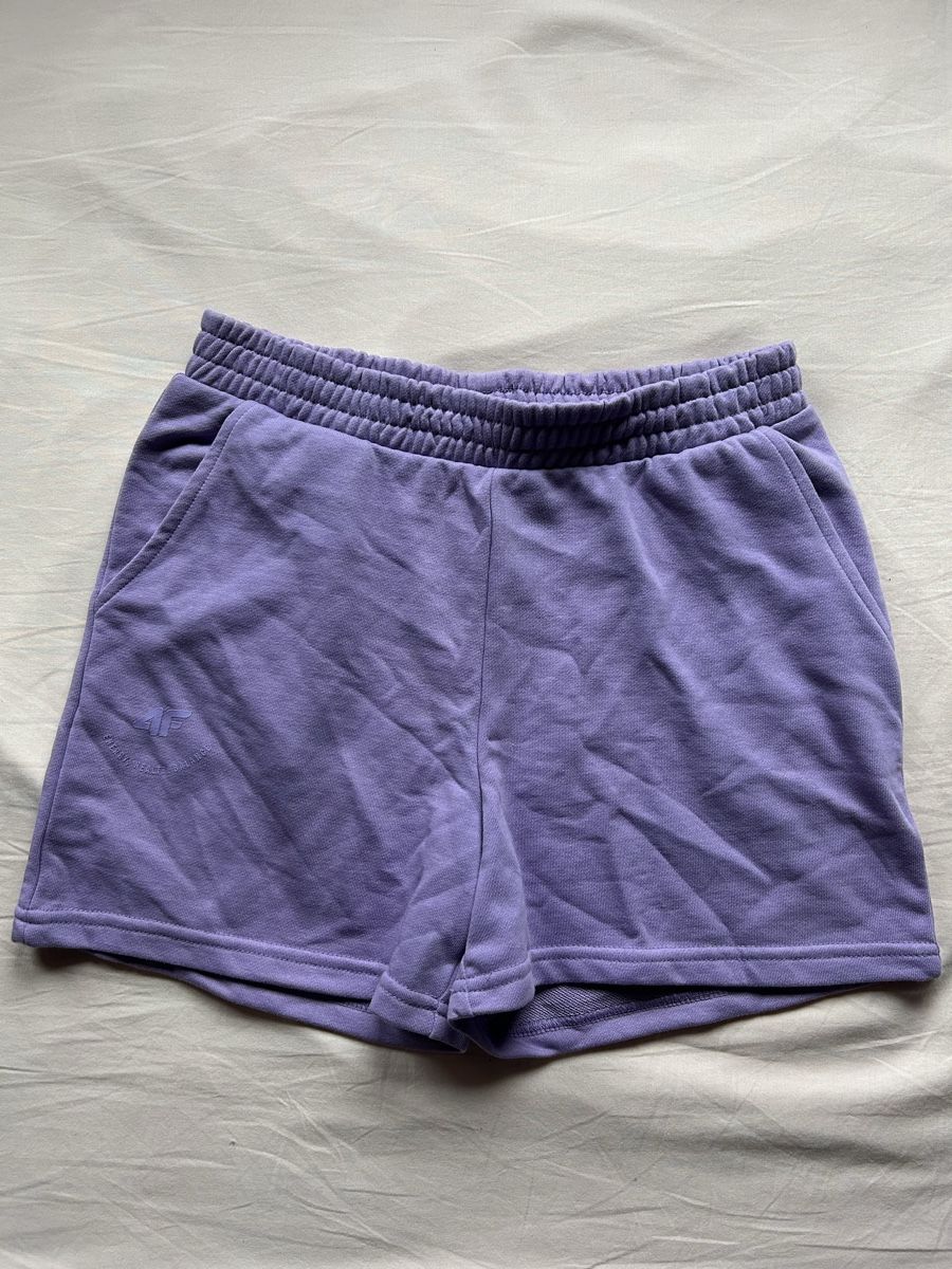 4F Hosen: 4F shorts – Neu und originalverpackt aus Arzo von val_55vd