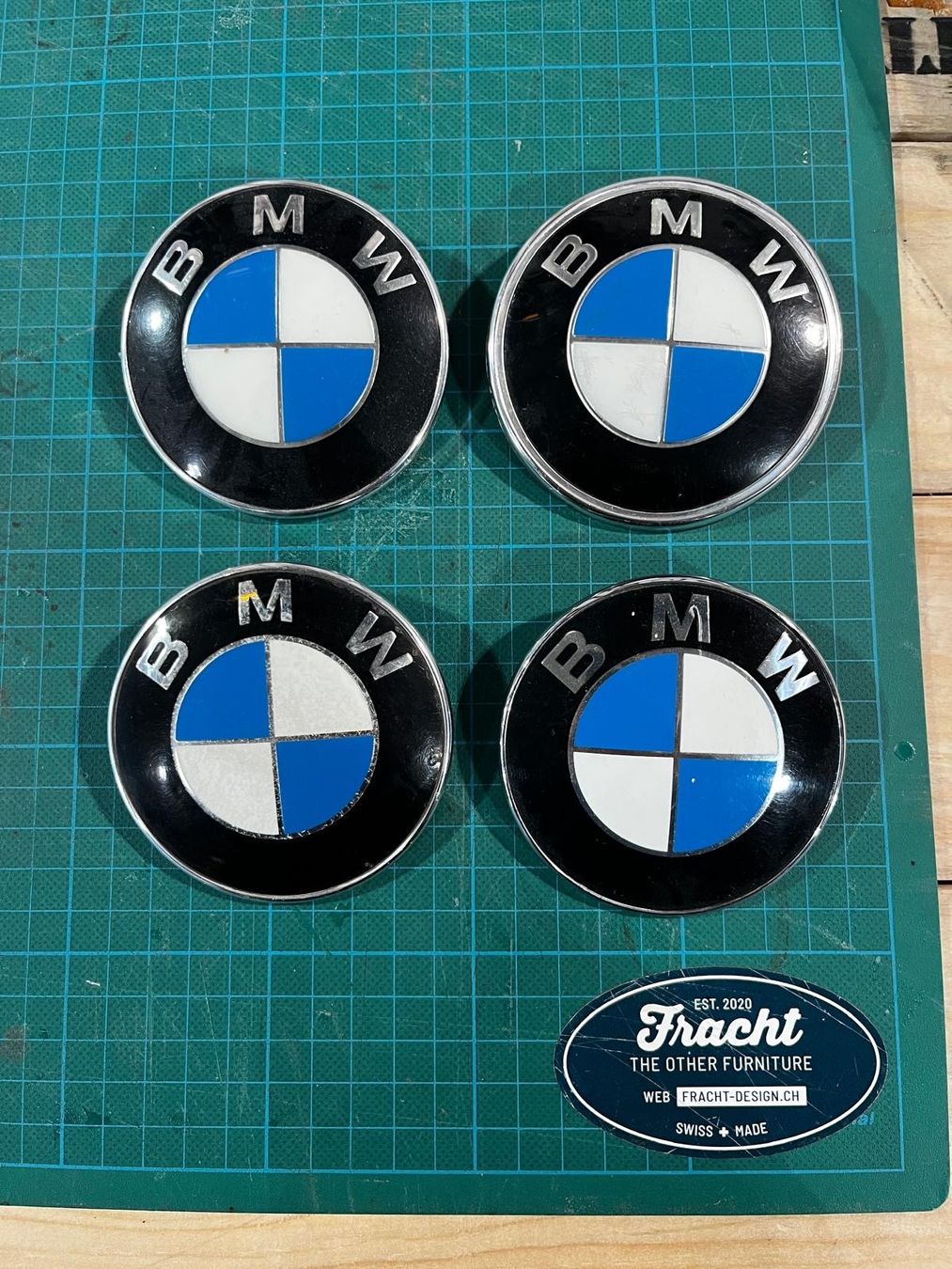 BMW Tutti pezzi di ricambio auto: Autoembleme ( BMW ) – Usato da Luzern venduto da Fracht-Design