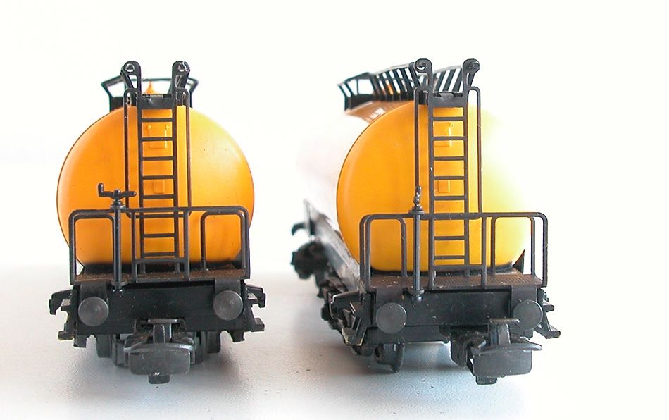 Märklin Modellini di ferrovie: Märklin 2 Kesselwagen der DB Shell Spur H0 – Usato da Oberwil BL venduto da Klang 3