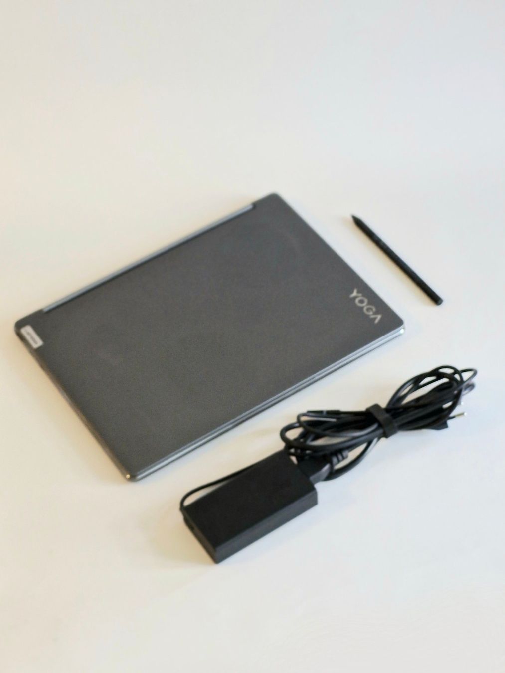 Lenovo Portables: Lenovo Yoga 9 14IRP8 – D'occasion à Zürich par gab_2kqr 8