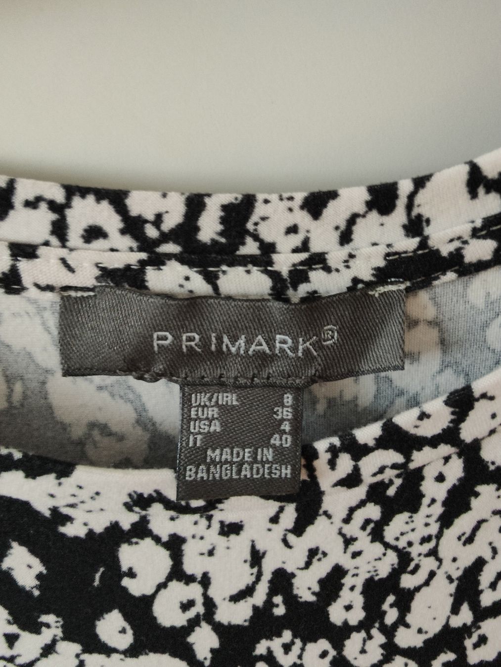 Kleider: Kleid Primark Schwarz Weissrosa Grösse 36  – Gebraucht aus Altdorf UR von fga_8v2t 1