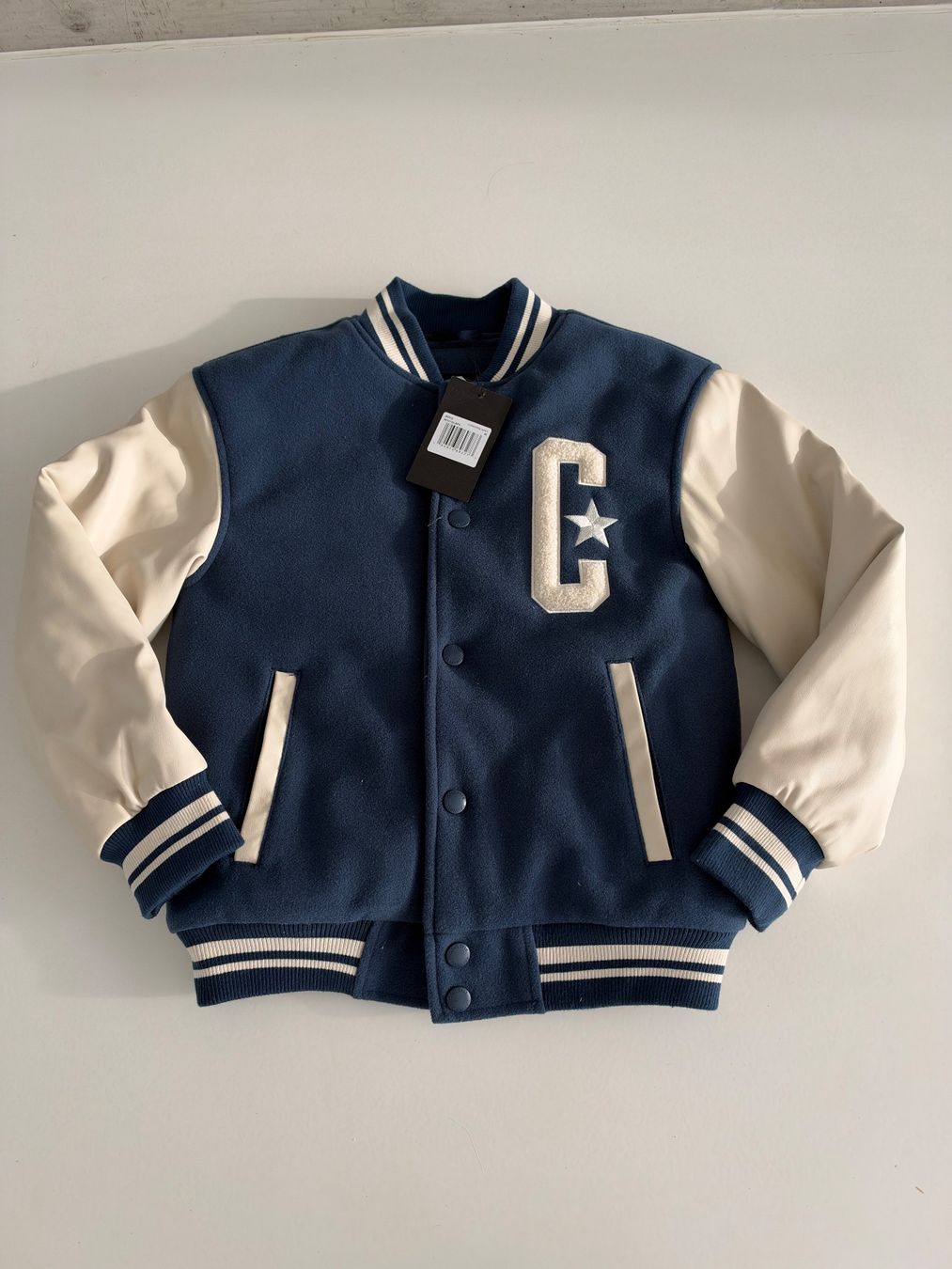 Converse Giacche & Cappotti: Converse Jacke 132-147 – Nuovo e nell'imballaggio originale da Küsnacht ZH venduto da Studjus 1