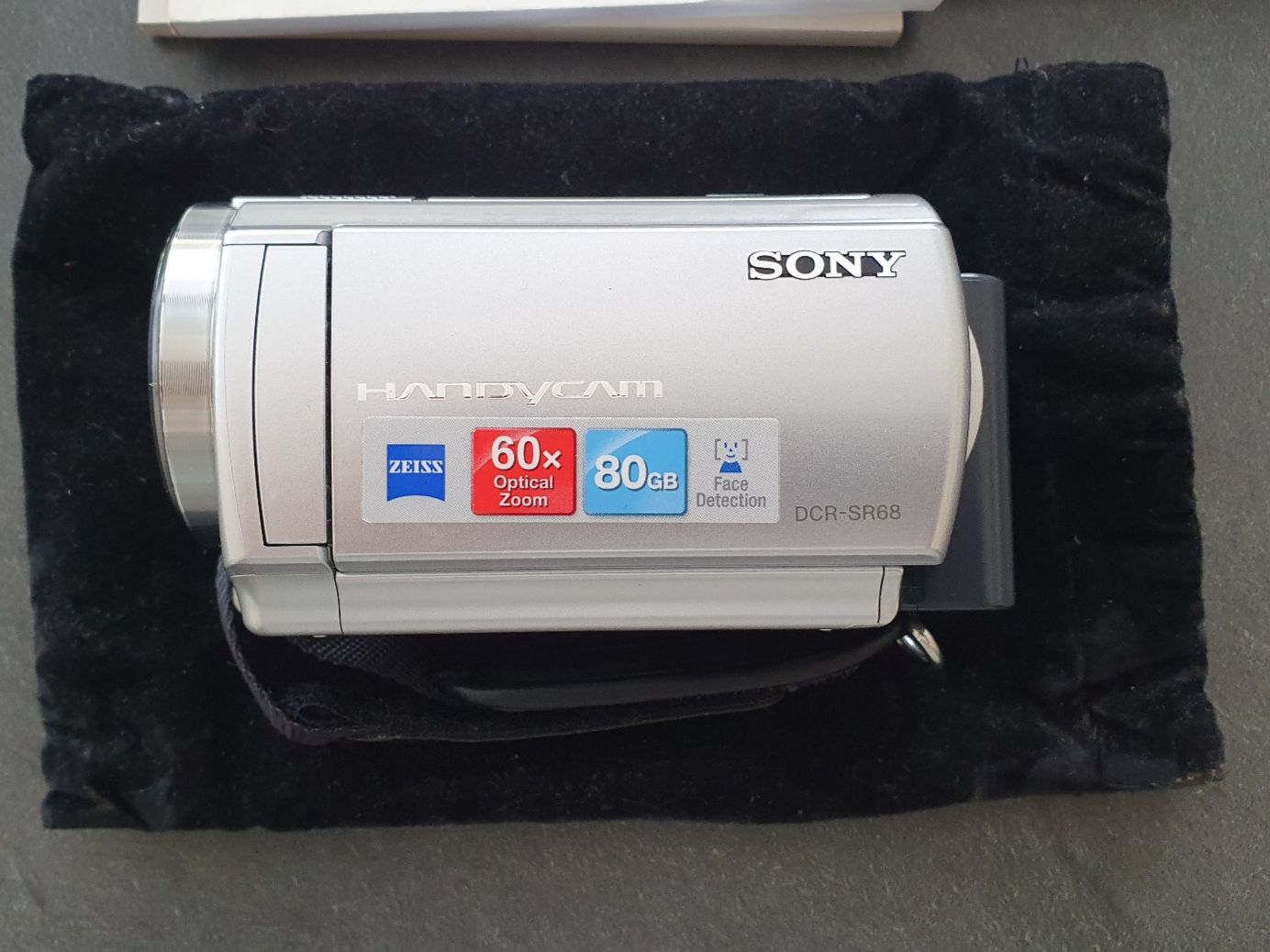 Sony Videocamere: HANDYCAM SONY DCR-SR68E – Usato da Préverenges venduto da PimentCash 1