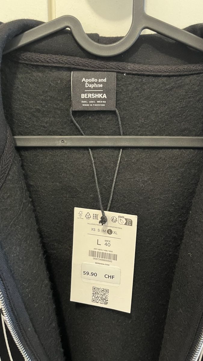 Bershka Giacche: Bershka Zip-Up Hoodie – Usato da Bern venduto da vas_9gq2 2