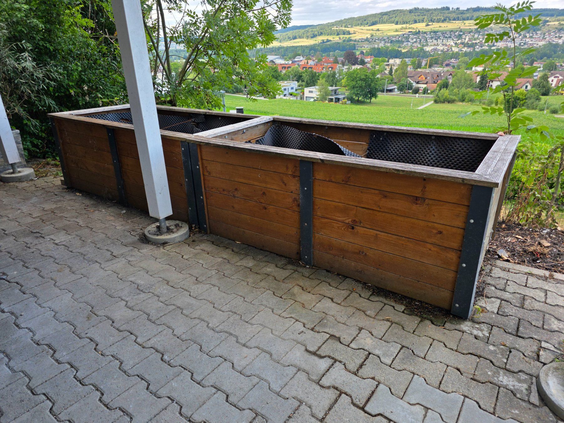 Blumentöpfe: Hochbeet – Gebraucht aus Boniswil von H1-z