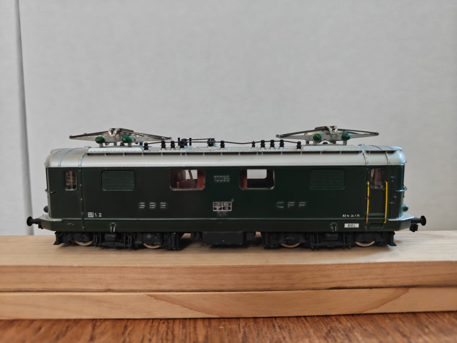 Hag Modelleisenbahnen: Hag 221 Re 4/4 I, analog – Gebraucht aus Bern von JGBahn 3