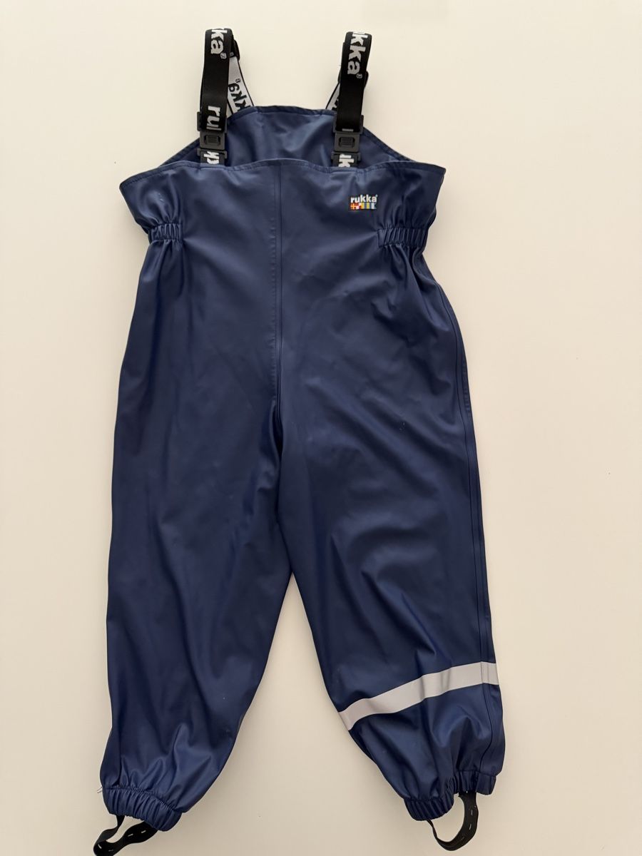 Rukka Pantaloni: Rukka Regenhose Kinder Gr.104 – Usato da Füllinsdorf venduto da _niki_