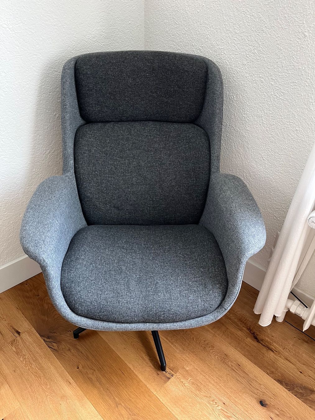 Ikea Poltrone: Ikea Äleby Drehsessel grau – Usato da Olten venduto da ari_jxn9