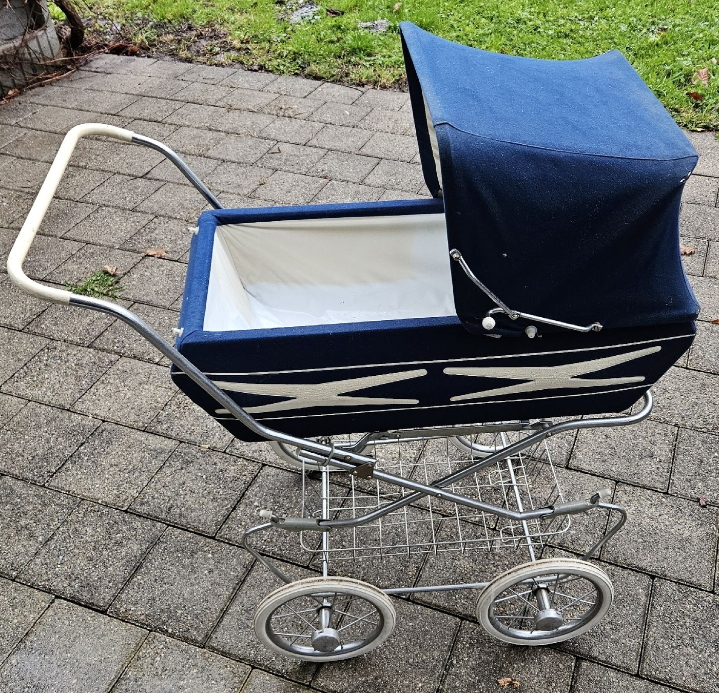 Carrozzine per bambole: Puppenwagen – Usato da Haslen GL venduto da Sandra40 1