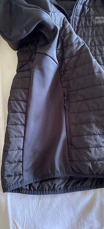 Giacche: Jack & Jones Leichte Softshelljacke Steppjacke  – Usato da Erlinsbach SO venduto da ren_rvc9 2