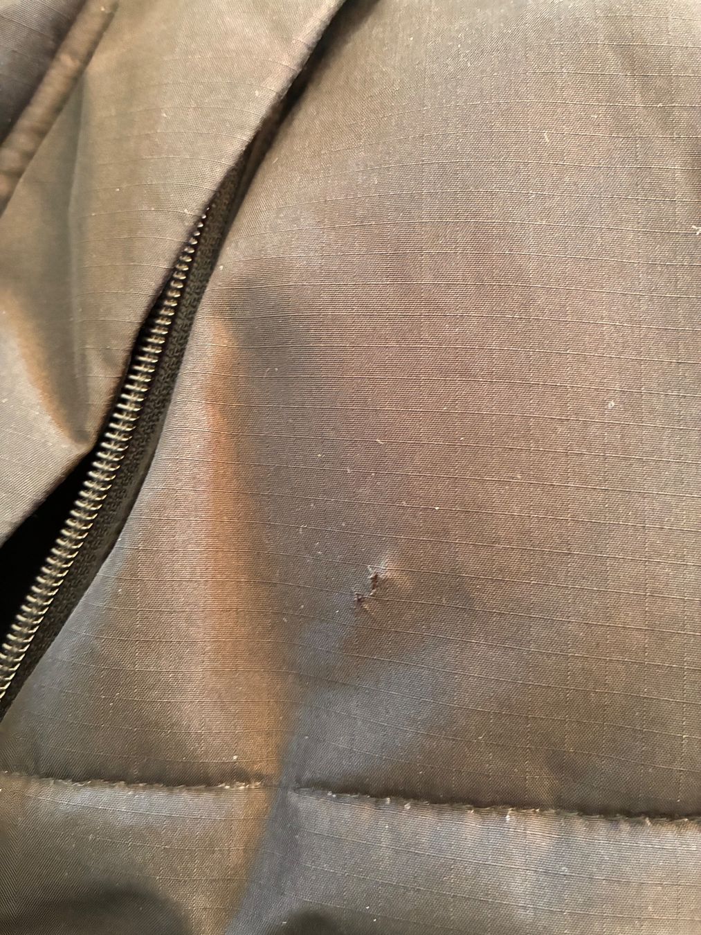 Pull&Bear Jacken: Veste doudoune Pull&Bear noir taille S petit défaut – Gebraucht aus Mies von pulrichg 1