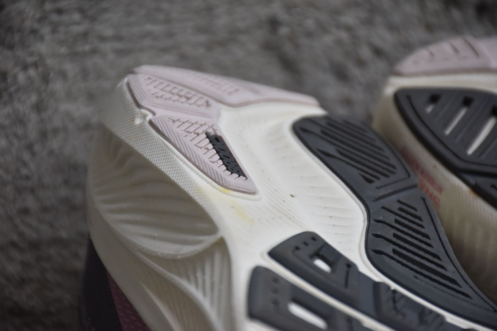 Brooks Scarpe da donna: Brooks Ghost 17 Damen Gr. 40 – Usato da Thun venduto da jan_8tz2 6